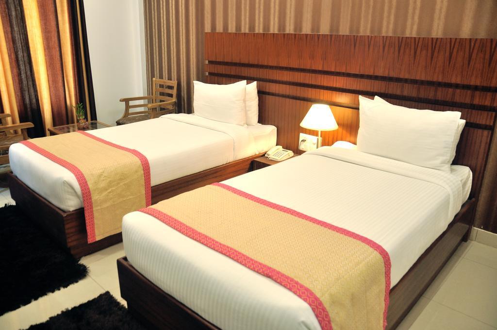 Hotel Sgt Plaza Varanasi Eksteriør bilde