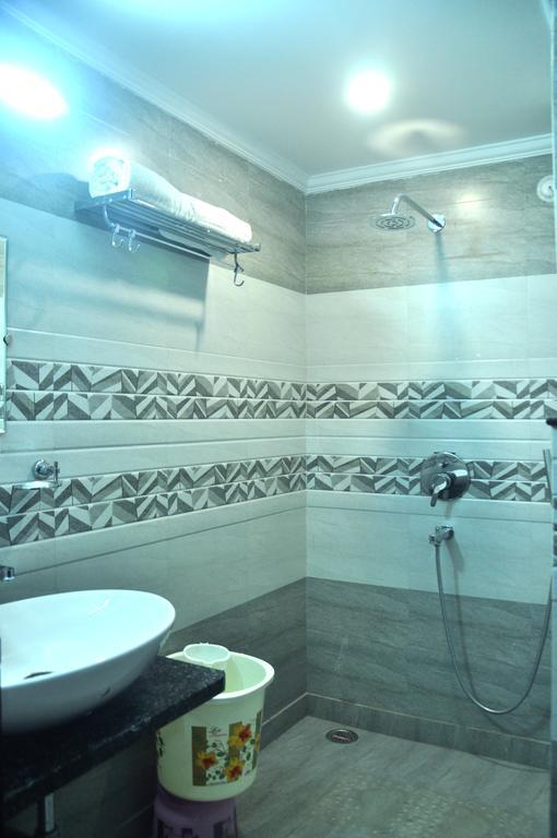 Hotel Sgt Plaza Varanasi Eksteriør bilde
