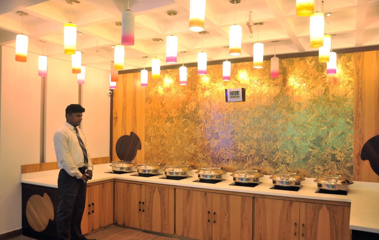 Hotel Sgt Plaza Varanasi Eksteriør bilde